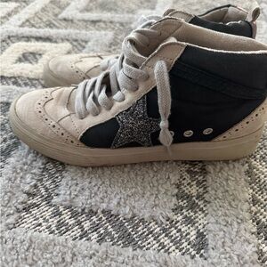ShuShop Kids Sneakers in Black and Cream with Glitter Star